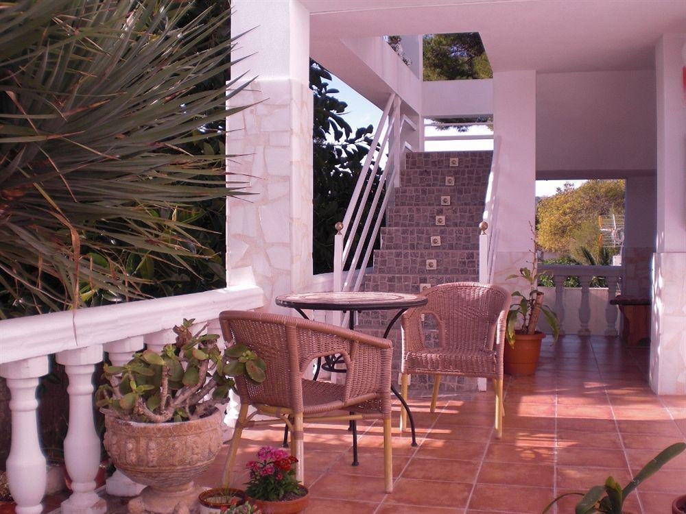 Hostal La Paloma I Calp Exterior foto