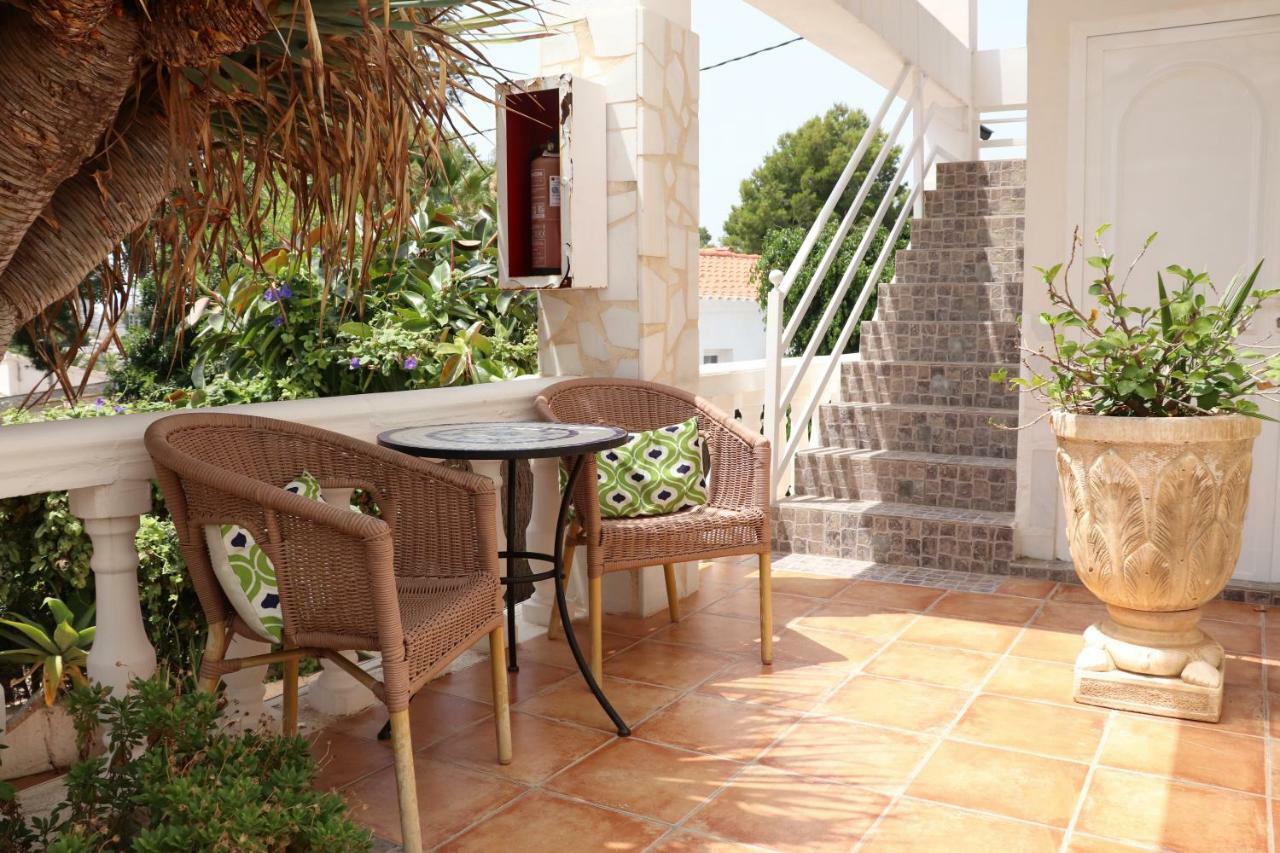 Hostal La Paloma I Calp Exterior foto